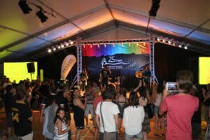the uptown monotones heizten als Hauptact des Benefizkonzerts den BesucherInnen ordentlich ein (c) VinziWerke