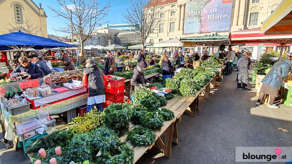 Bauernmarkt am Kaiser Josef Platz in Graz